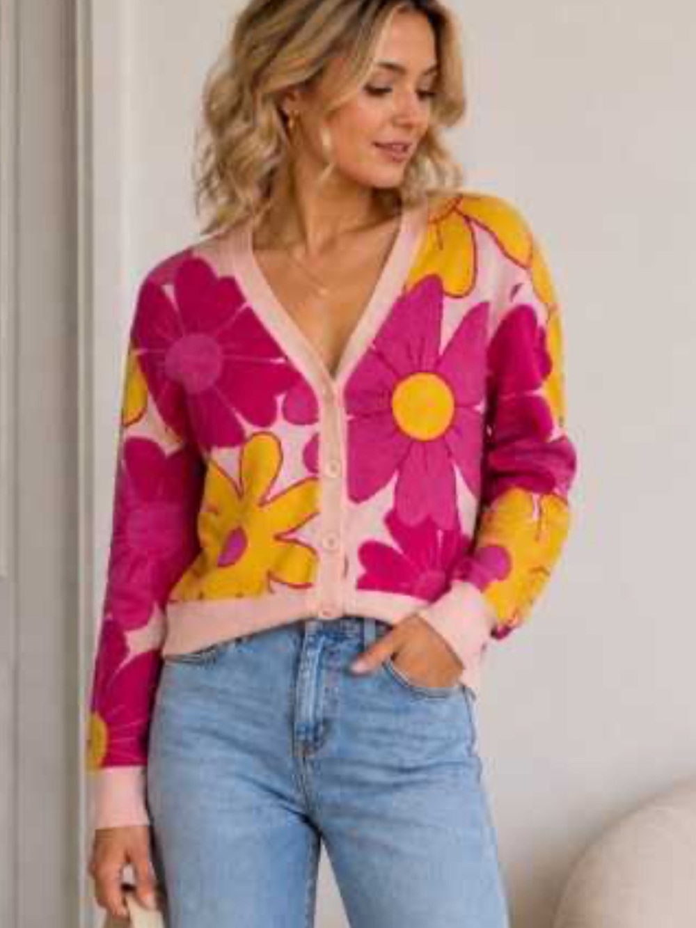 Willow & Wind Pink & Yellow Daisy Floral V-Neck Medium Cardigan